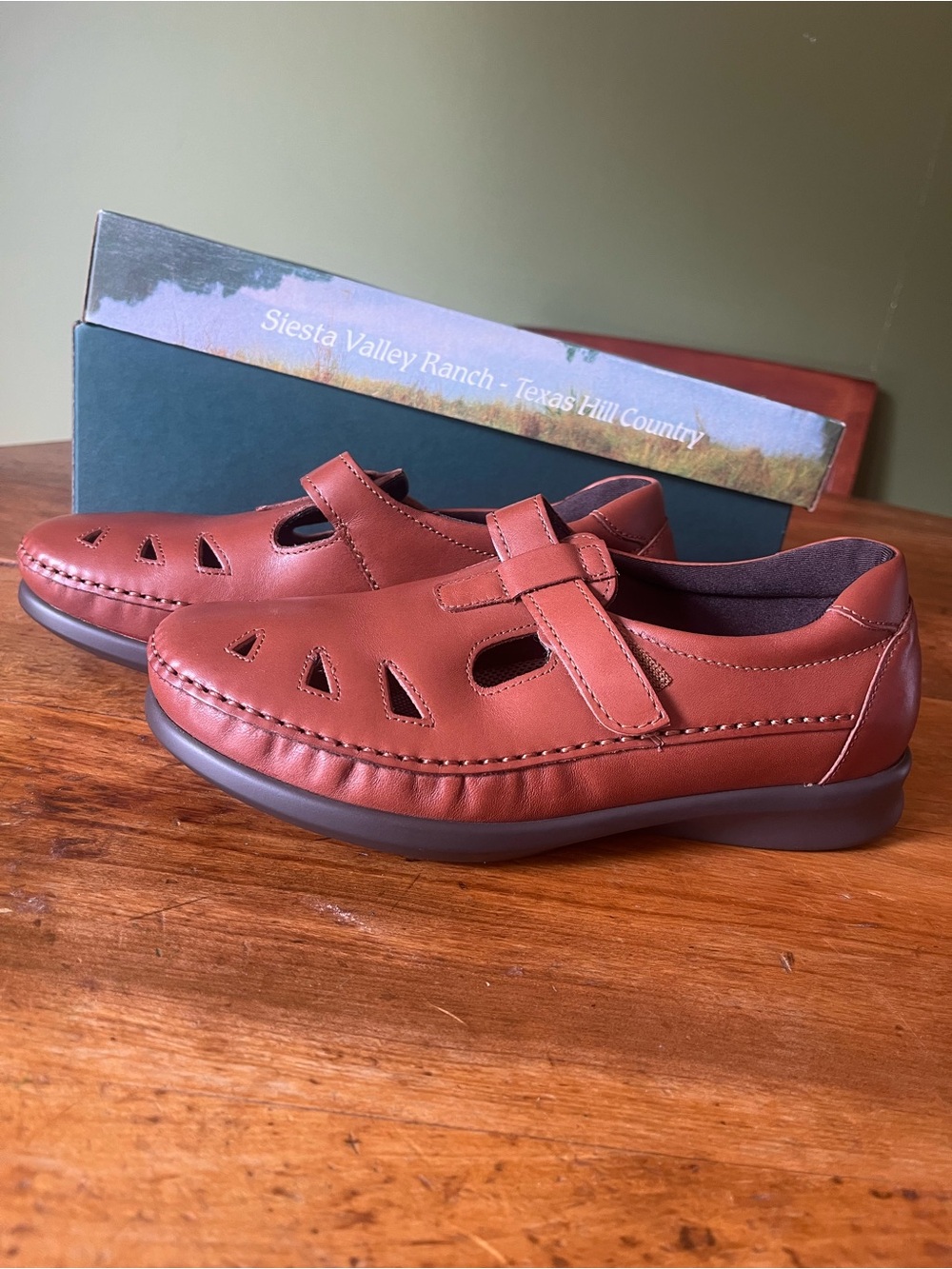 Vintage new in box SAS Roamer 6.5WW